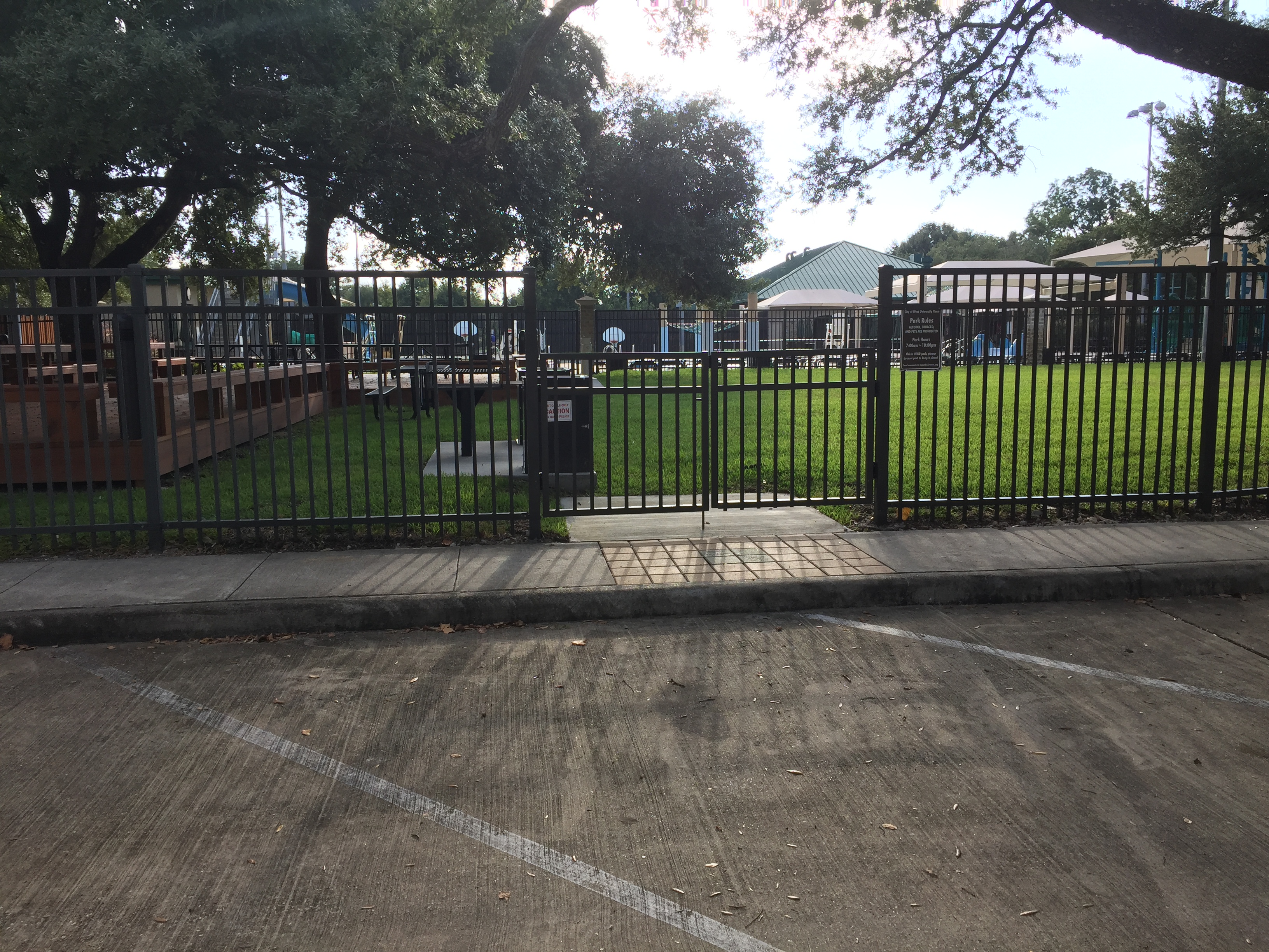 Colonial West End.jpg